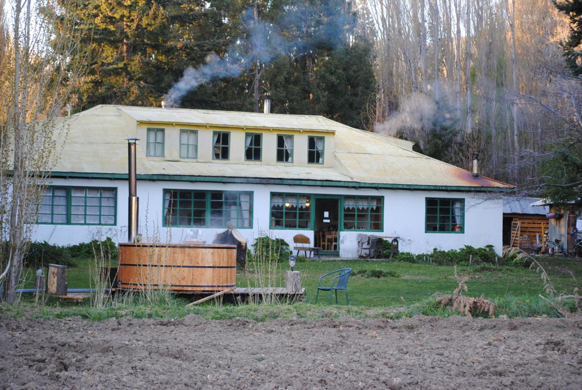 Отель Hosteria De La Patagonia Чиле-Чико Экстерьер фото