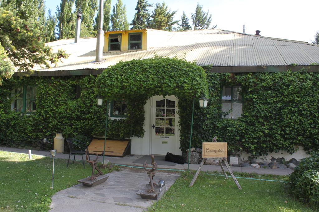 Отель Hosteria De La Patagonia Чиле-Чико Экстерьер фото